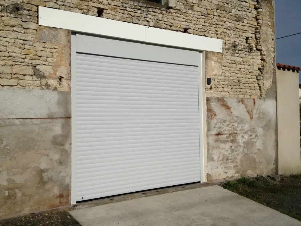 Porte de garage à Marans